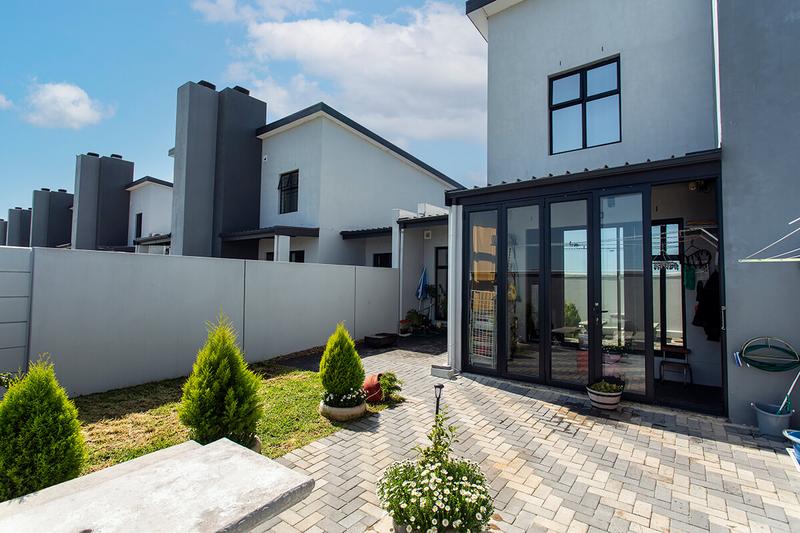 3 Bedroom Property for Sale in Zonnendal Western Cape